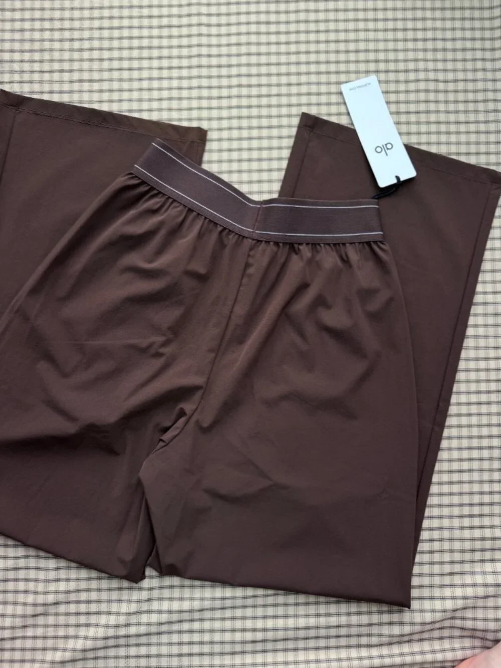 NWT Alo Yoga Suit Up Trouser Espresso Brown 🤎 Wide Leg Pants 30” Neutral Style